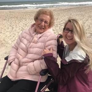 Meet your Posher, Elizabeth